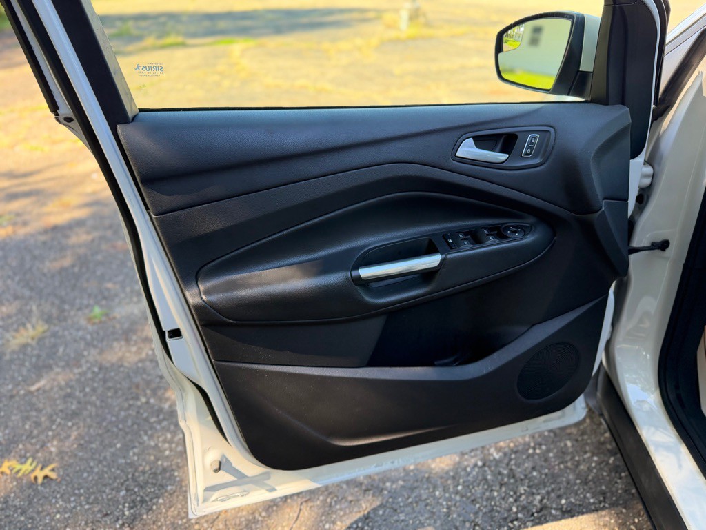 2015 Ford Escape Image 11