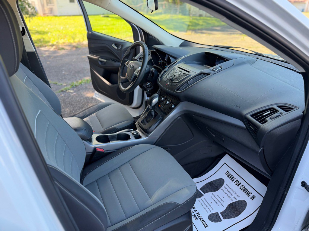 2015 Ford Escape Image 16