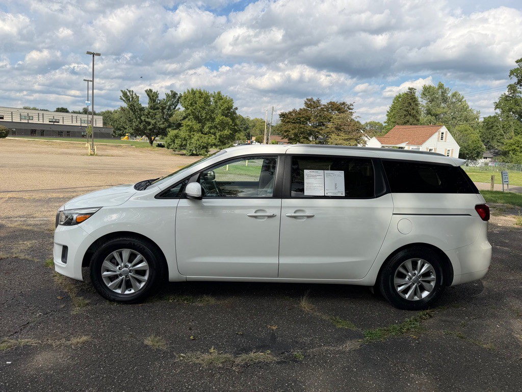 2015 Kia Sedona Image 7