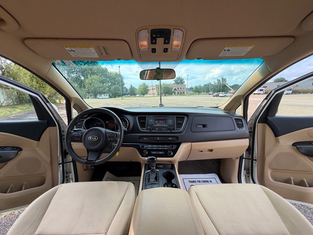 2015 Kia Sedona Image 30