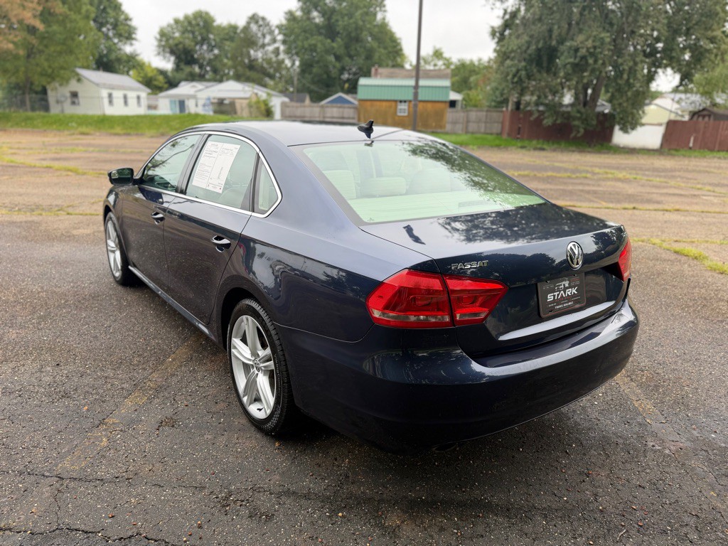 2014 Volkswagen Passat Image 8