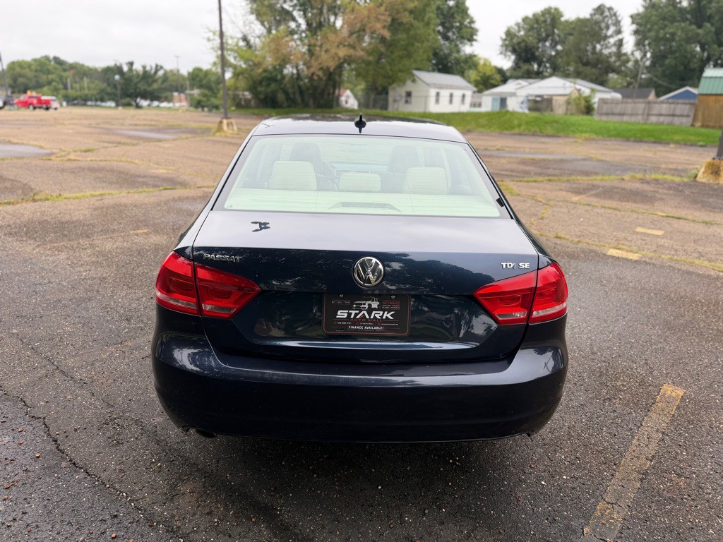 2014 Volkswagen Passat Image 9