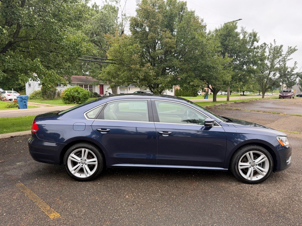 2014 Volkswagen Passat Image 11