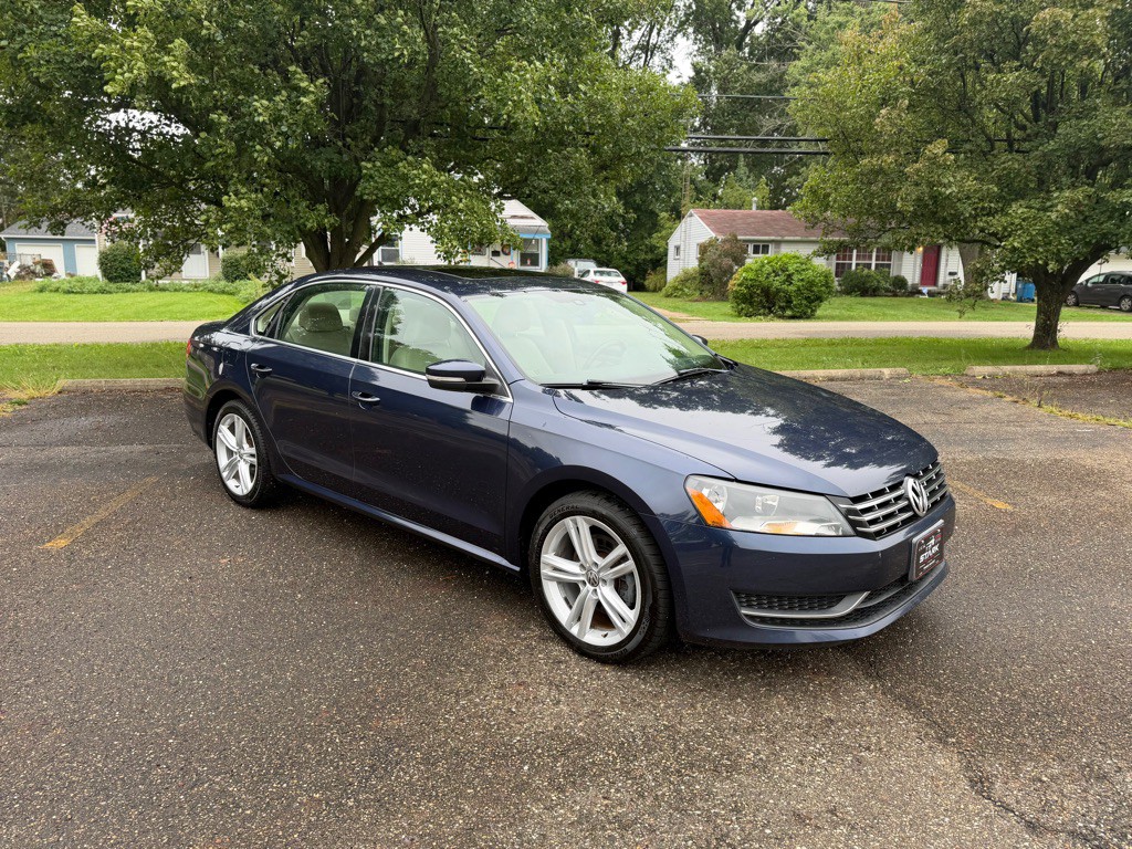 2014 Volkswagen Passat Image 12