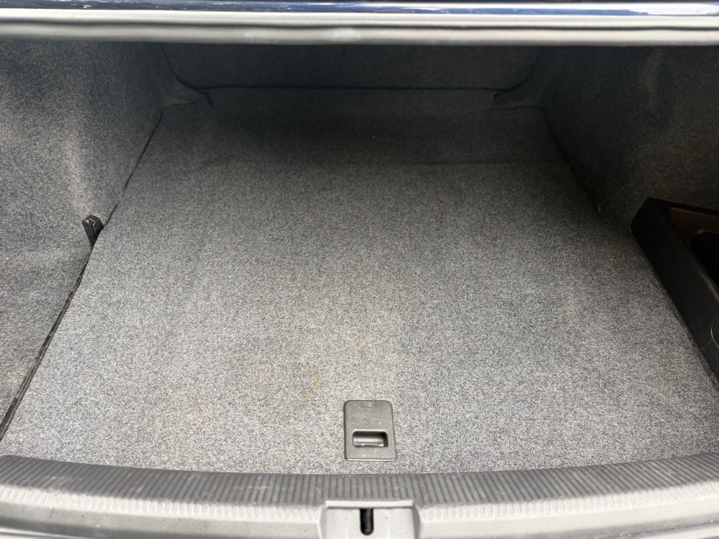 2014 Volkswagen Passat Image 15