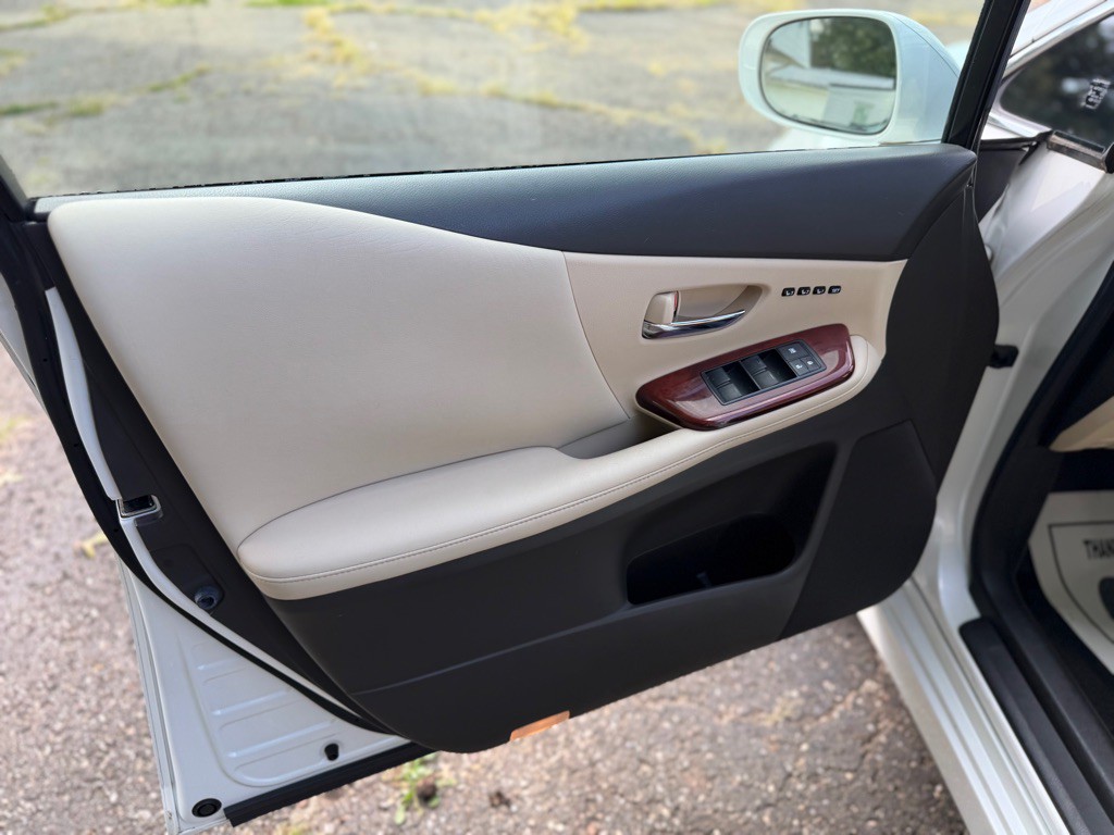 2010 Lexus HS Image 13