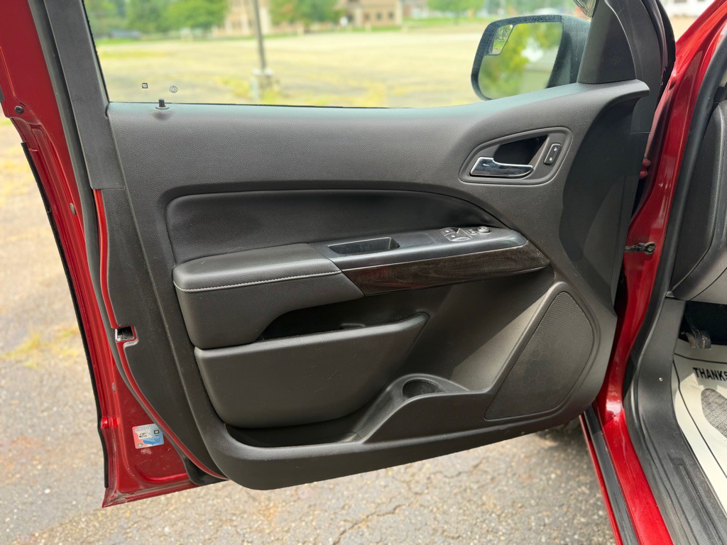 2016 GMC Canyon Image 12