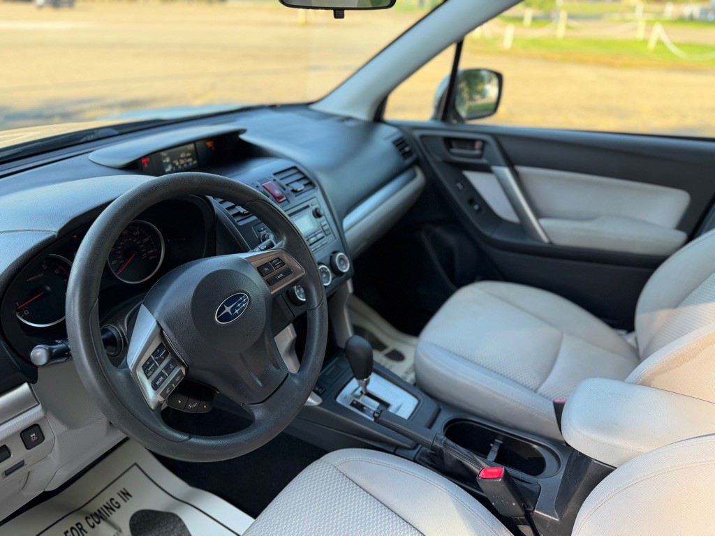 2015 Subaru Forester Image 16