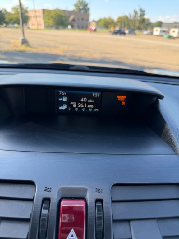 2015 Subaru Forester Image 32