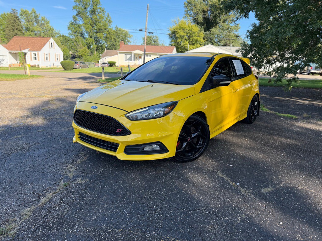 2017 Ford Focus Image 1