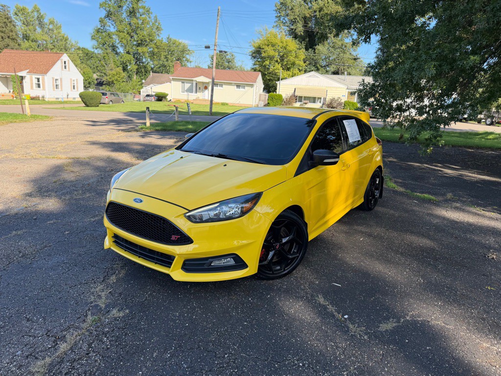 2017 Ford Focus Image 2