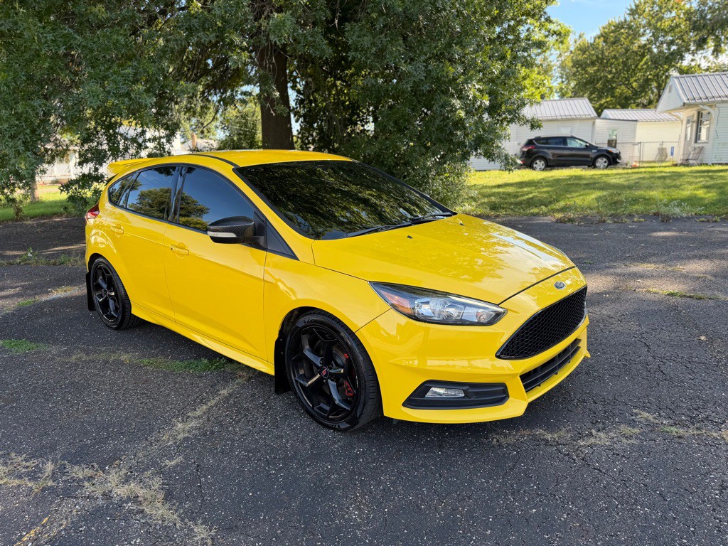 2017 Ford Focus Image 12
