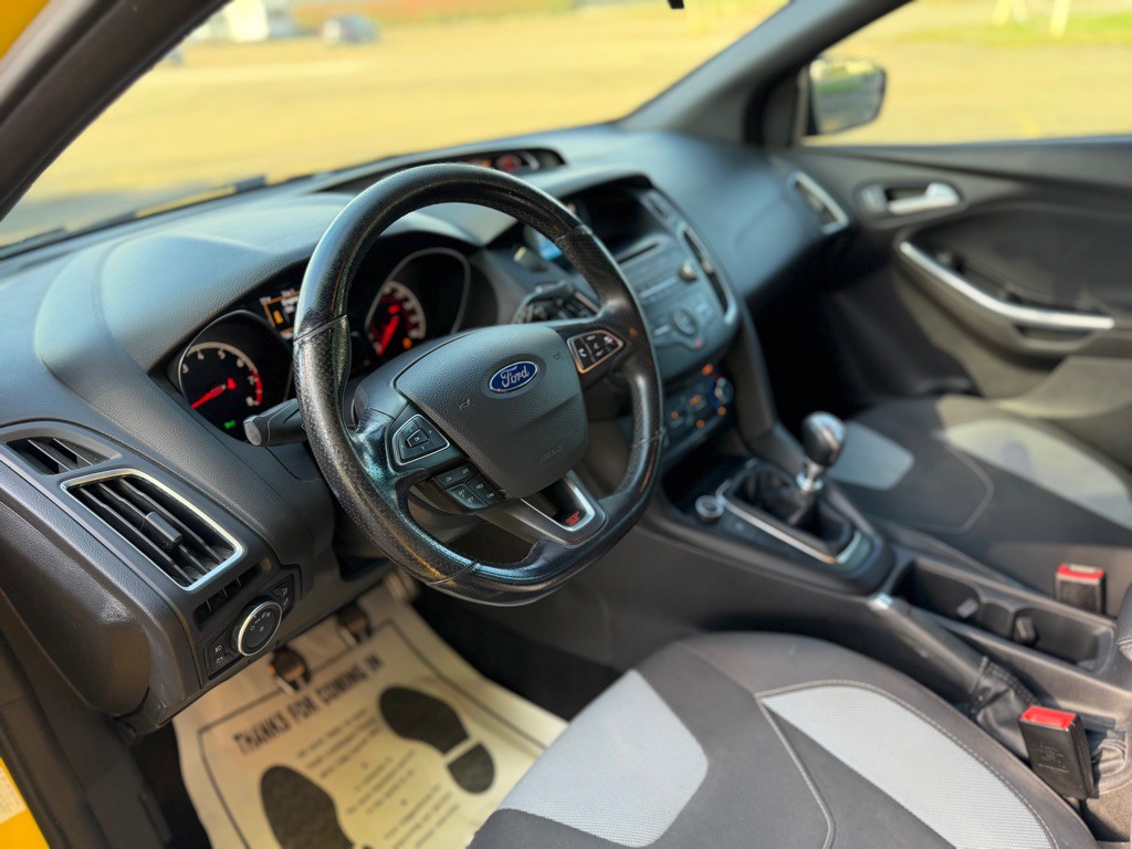 2017 Ford Focus Image 14