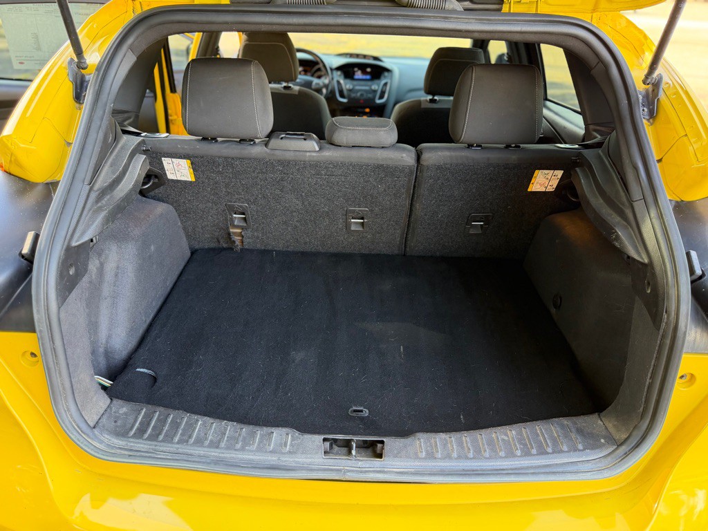 2017 Ford Focus Image 18