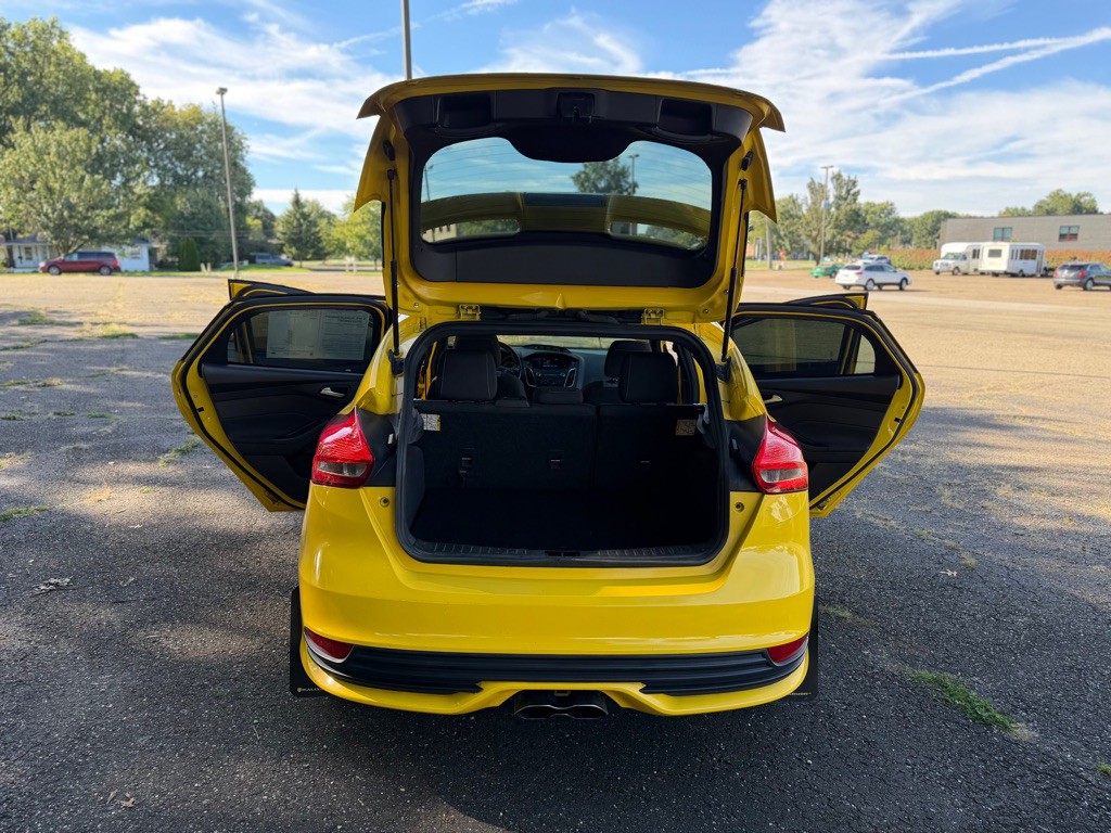 2017 Ford Focus Image 27