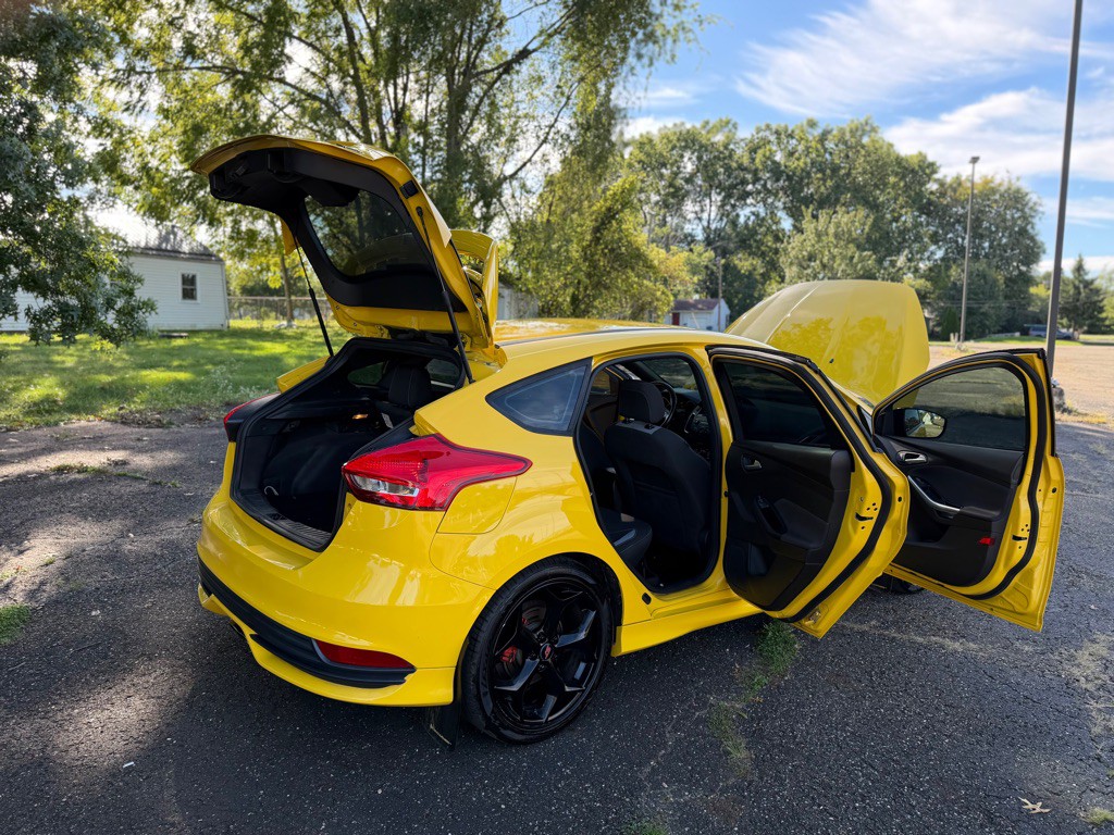 2017 Ford Focus Image 28