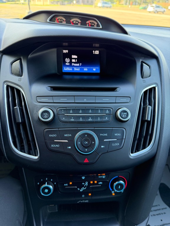 2017 Ford Focus Image 31