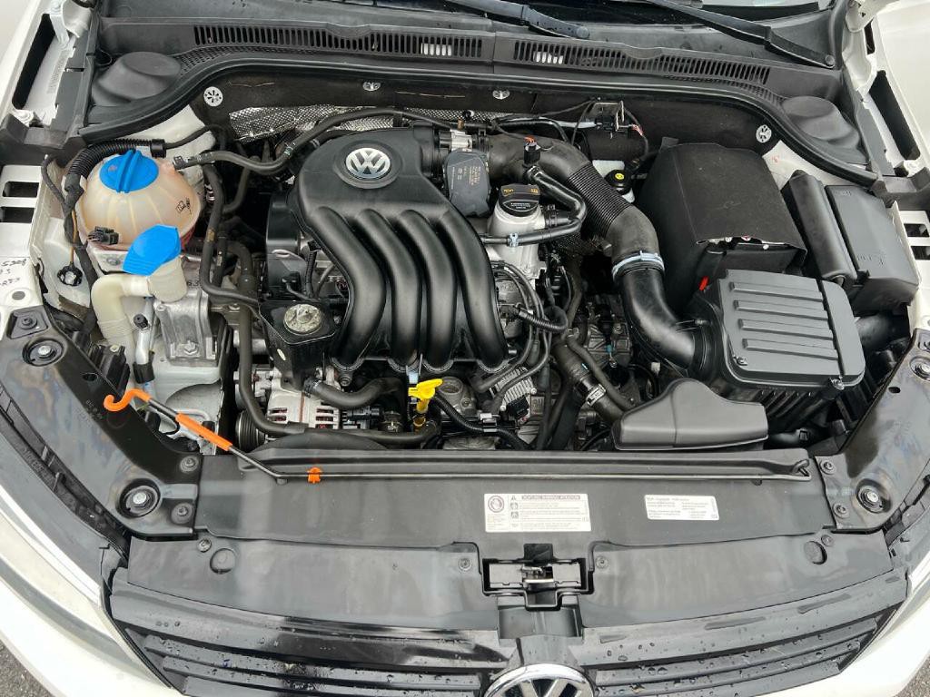 2013 Volkswagen Jetta Image 10