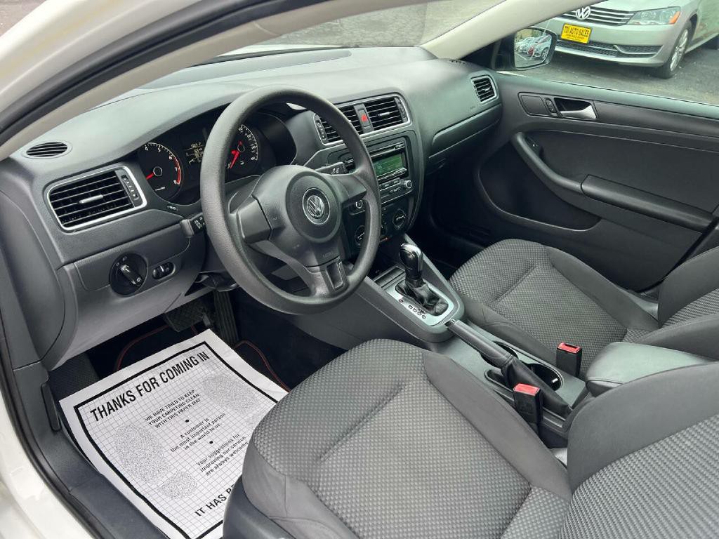 2013 Volkswagen Jetta Image 14