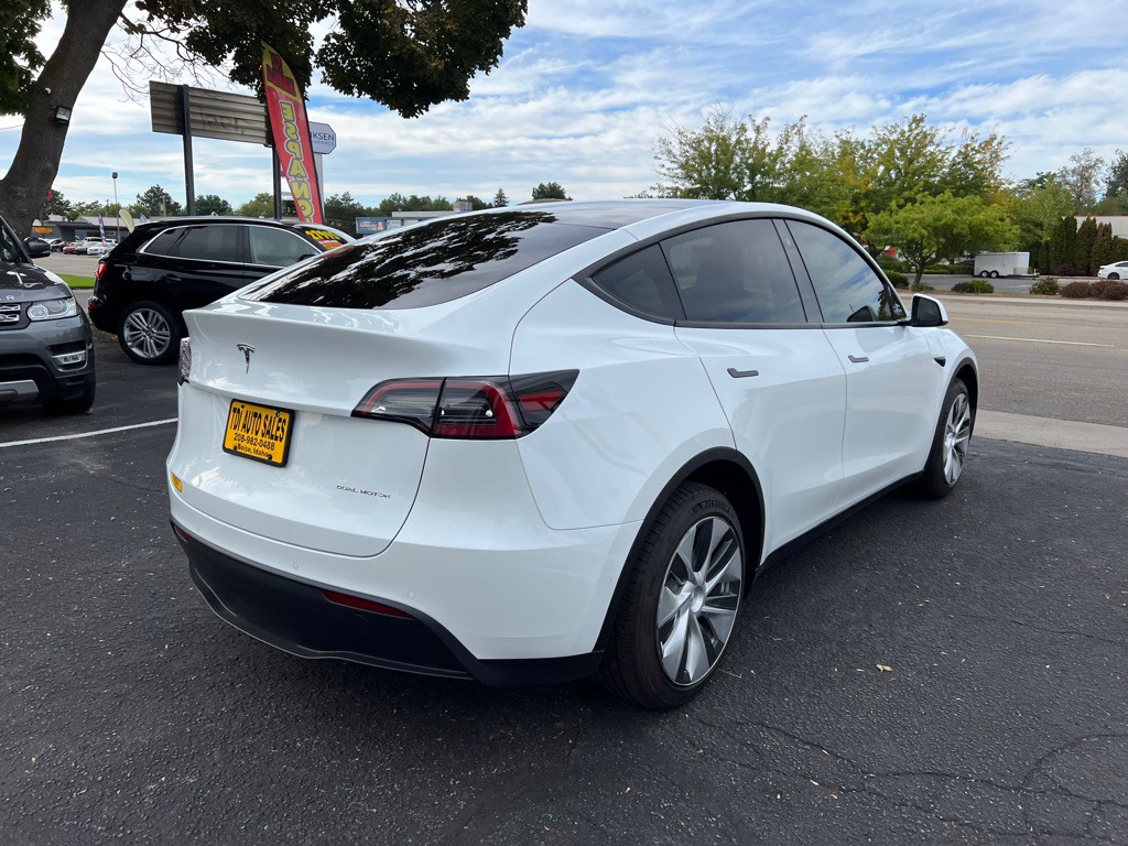 2021 Tesla Model Y Image 5
