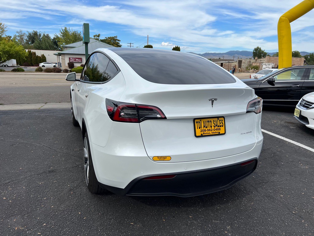 2021 Tesla Model Y Image 14