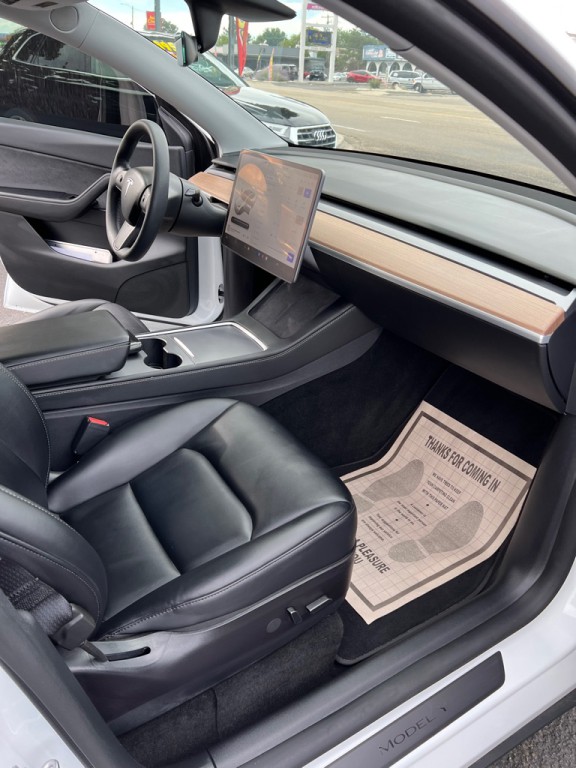 2021 Tesla Model Y Image 26