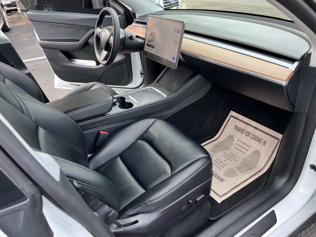 2021 Tesla Model Y Image 27