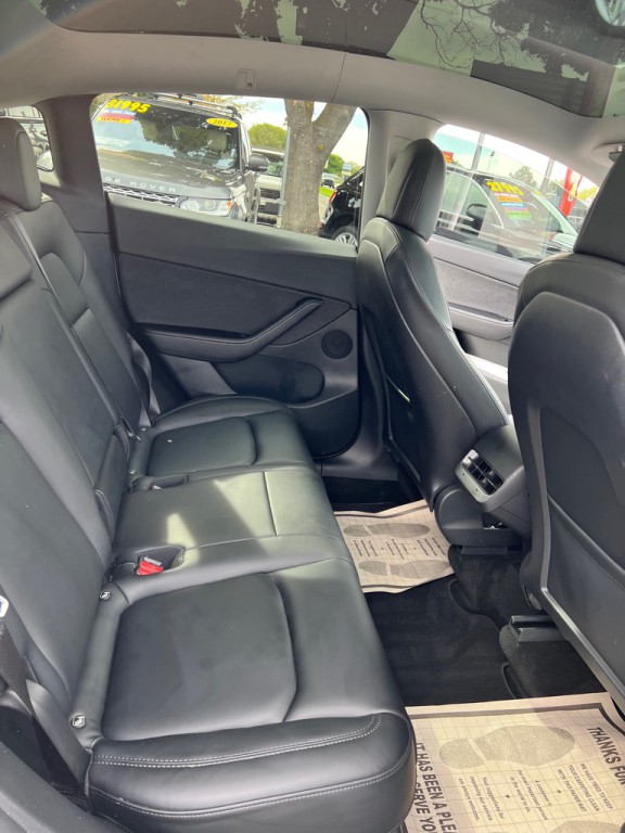 2021 Tesla Model Y Image 30