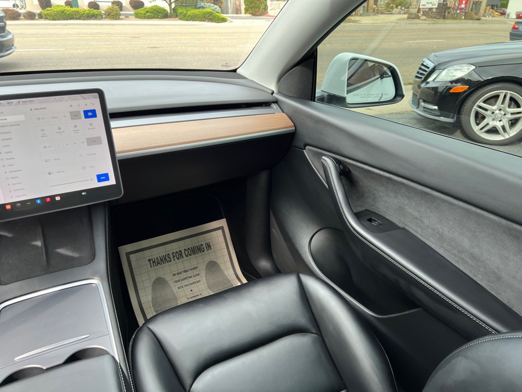 2021 Tesla Model Y Image 34