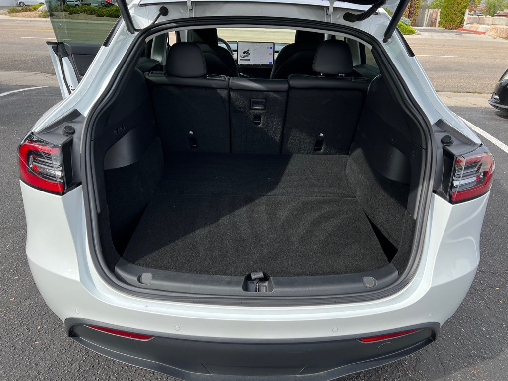 2021 Tesla Model Y Image 35