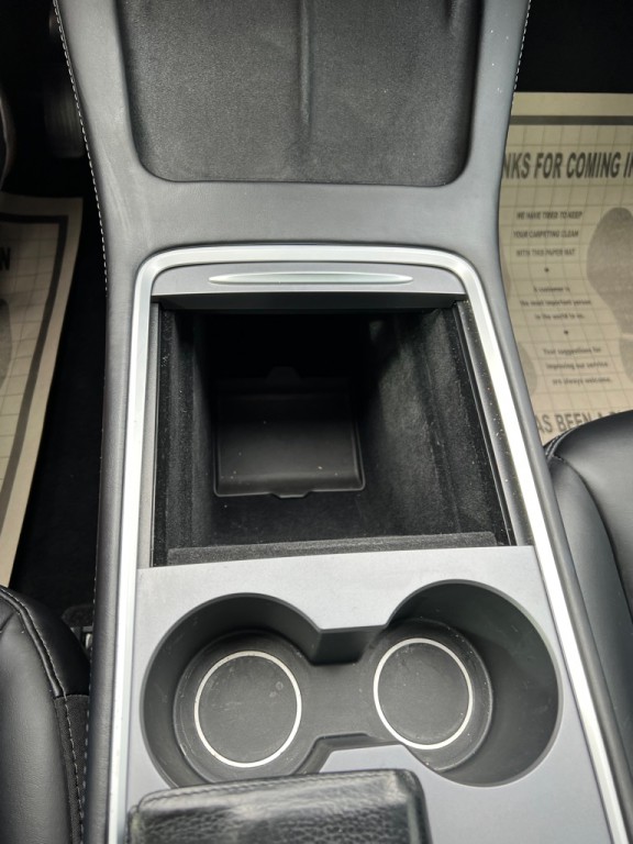 2021 Tesla Model Y Image 43