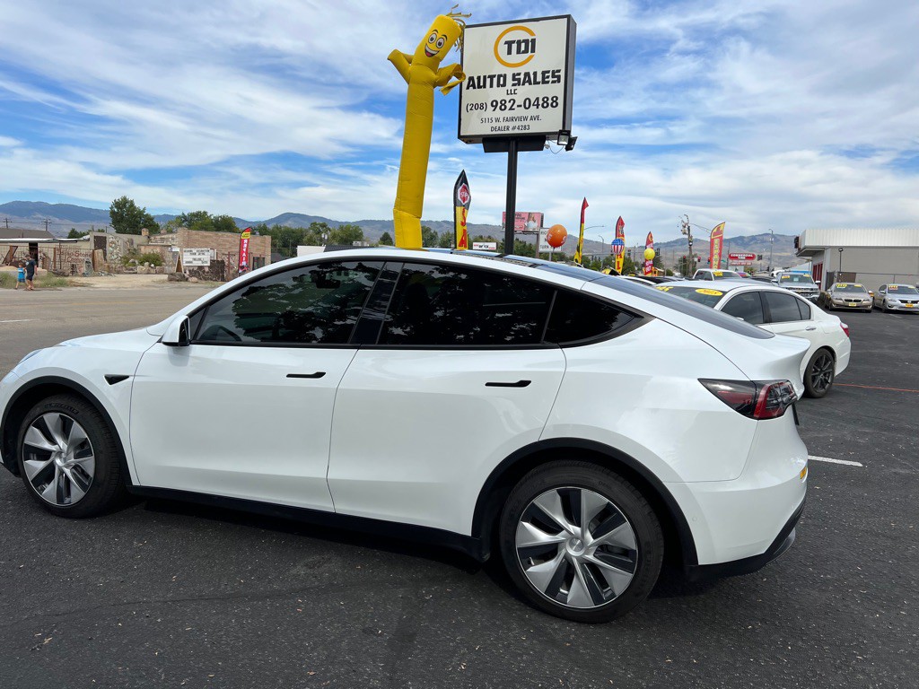 2021 Tesla Model Y Image 50