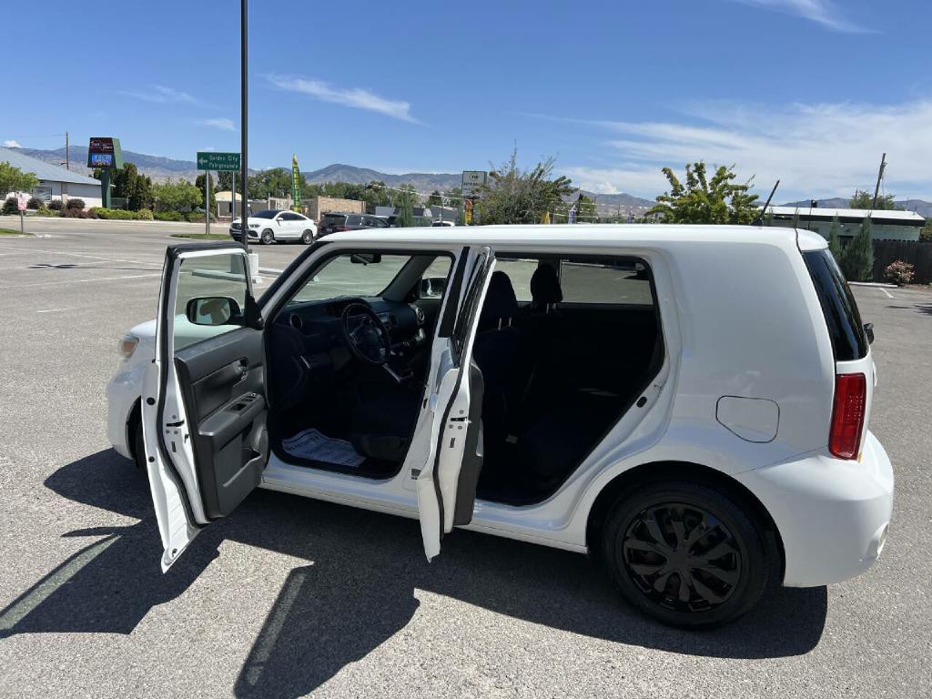 2008 Scion xB Image 18