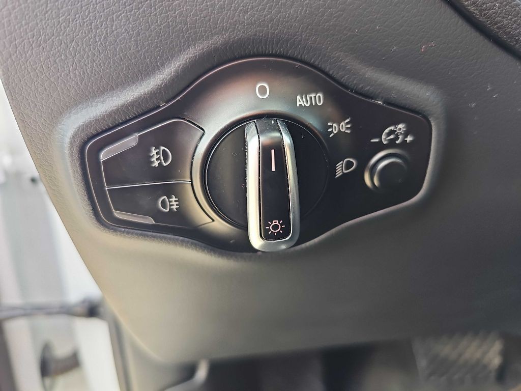 2015 Audi Q5 Image 38