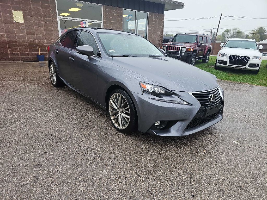2016 Lexus IS 300 Image 5