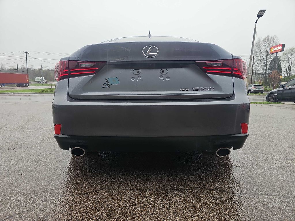 2016 Lexus IS 300 Image 10