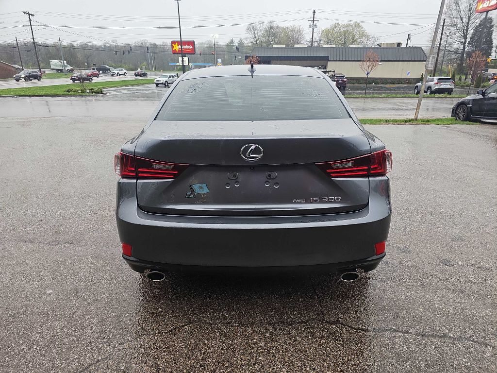2016 Lexus IS 300 Image 12