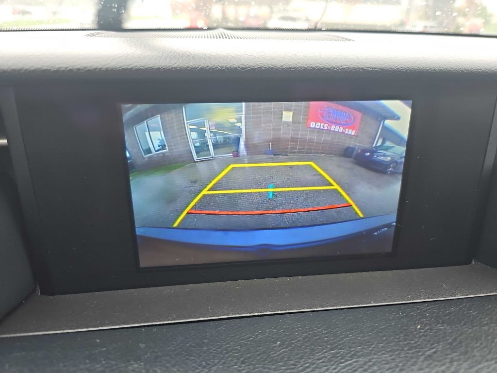 2016 Lexus IS 300 Image 26