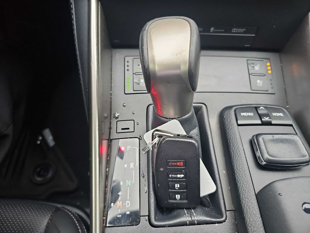 2016 Lexus IS 300 Image 33
