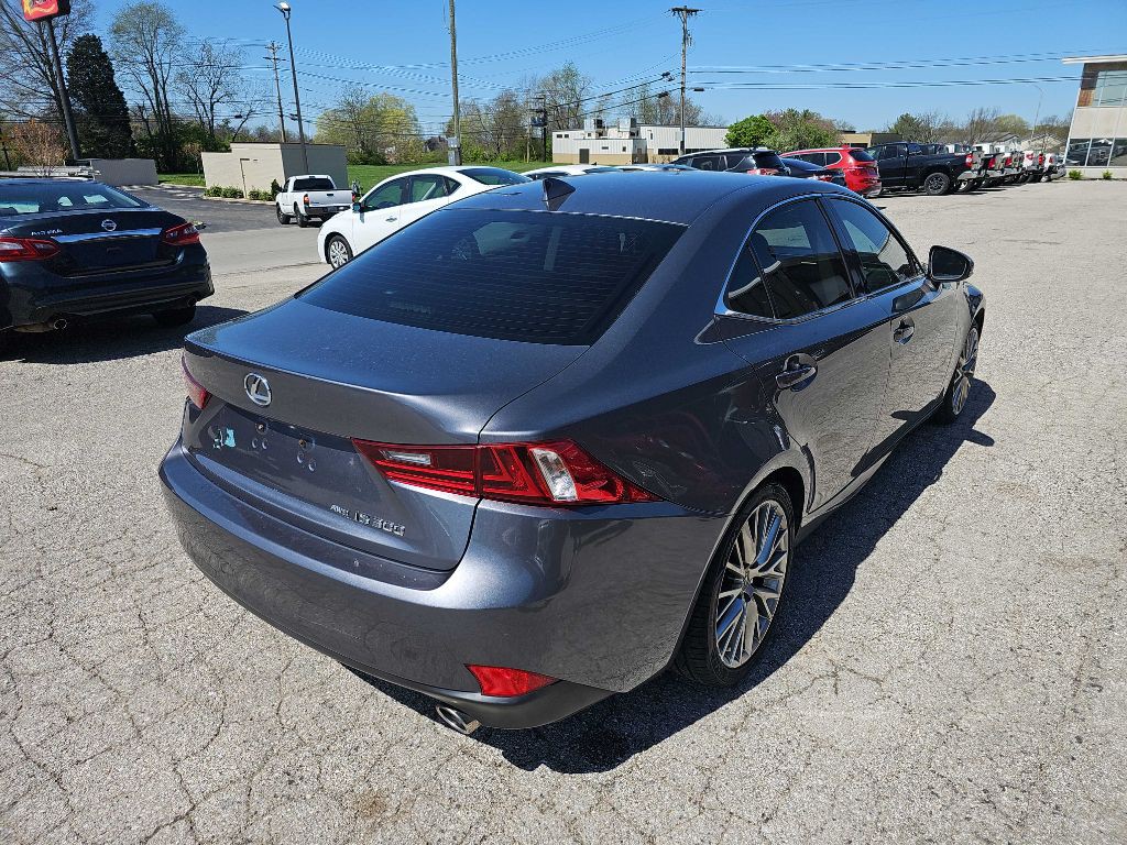2016 Lexus IS 300 Image 45