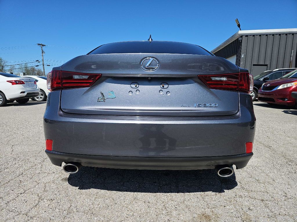 2016 Lexus IS 300 Image 46