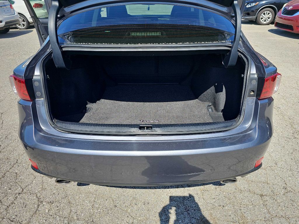 2016 Lexus IS 300 Image 55