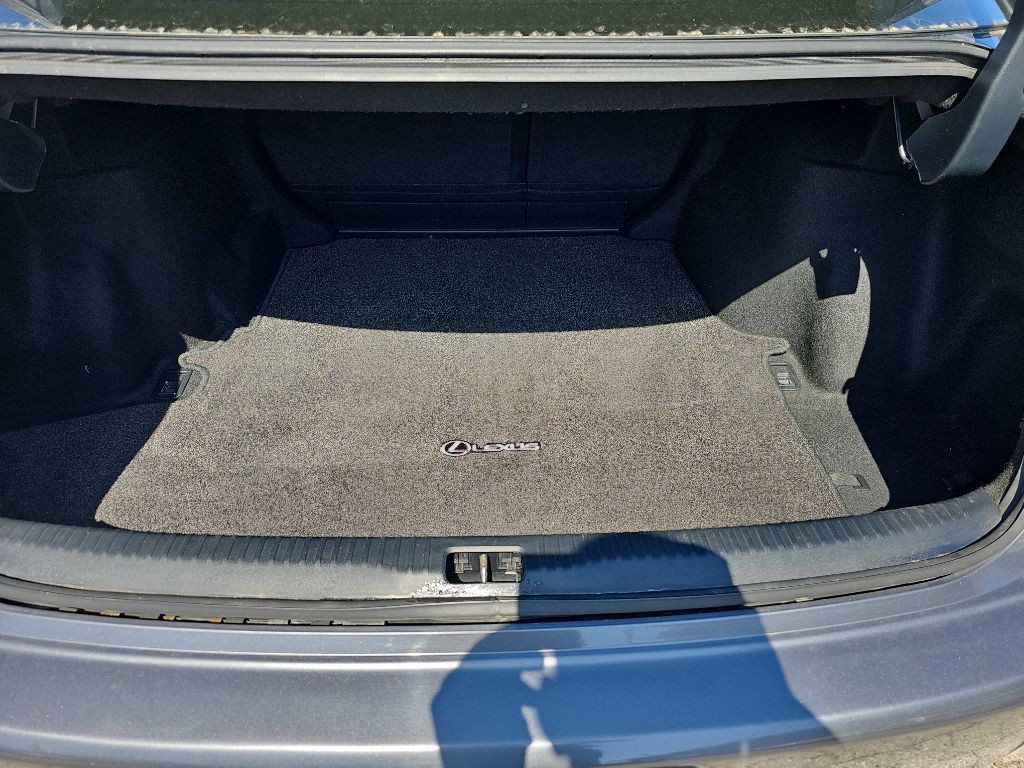 2016 Lexus IS 300 Image 57
