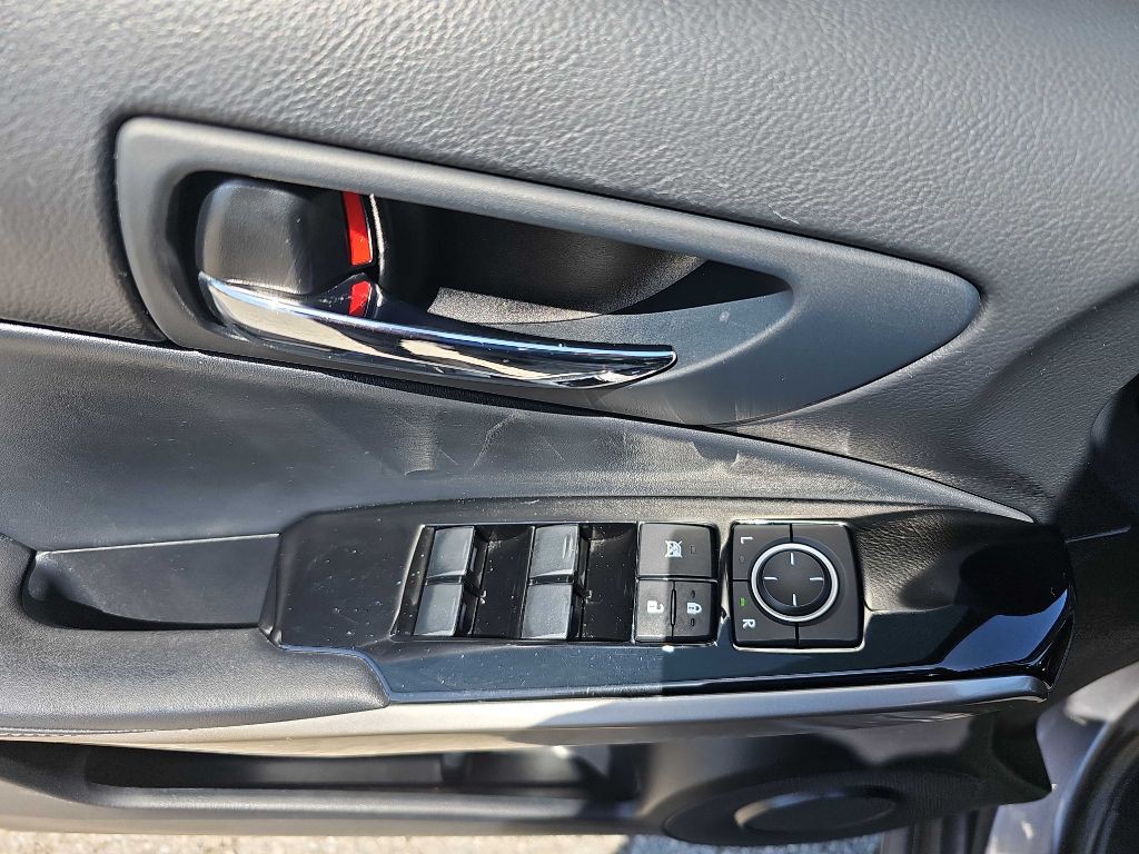 2016 Lexus IS 300 Image 59