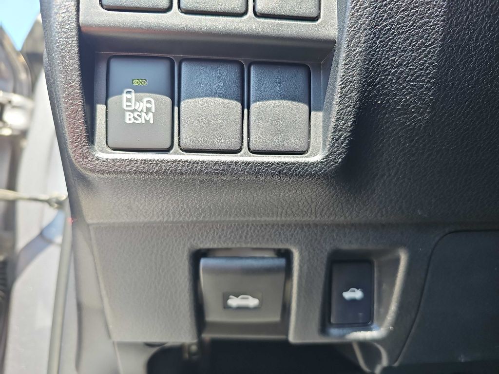 2016 Lexus IS 300 Image 61