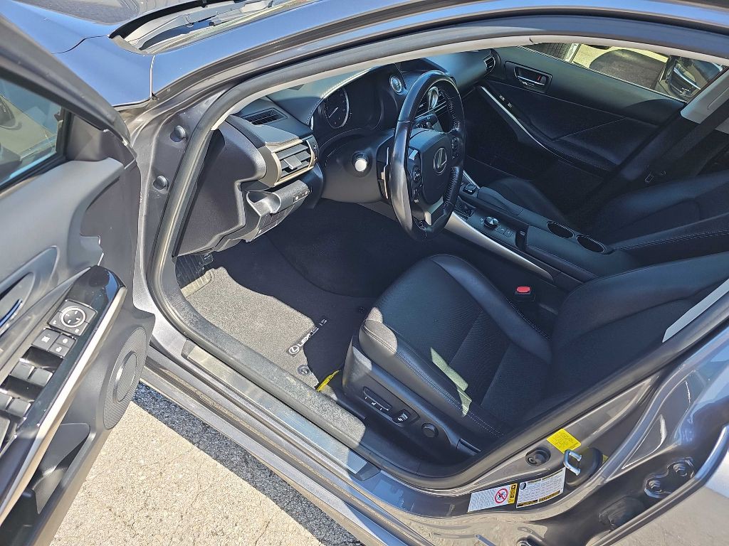 2016 Lexus IS 300 Image 66