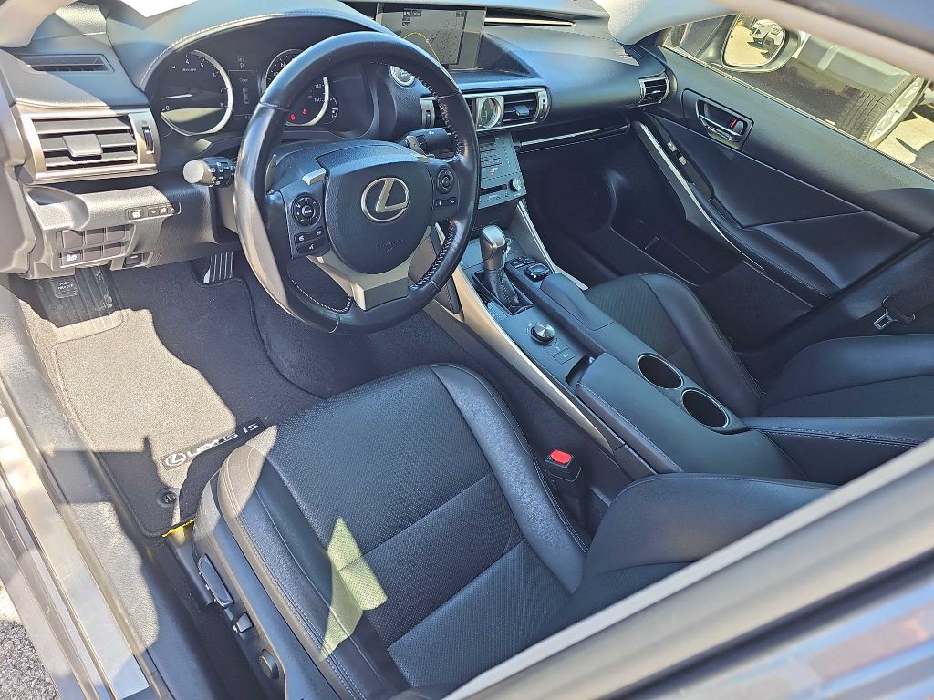 2016 Lexus IS 300 Image 67