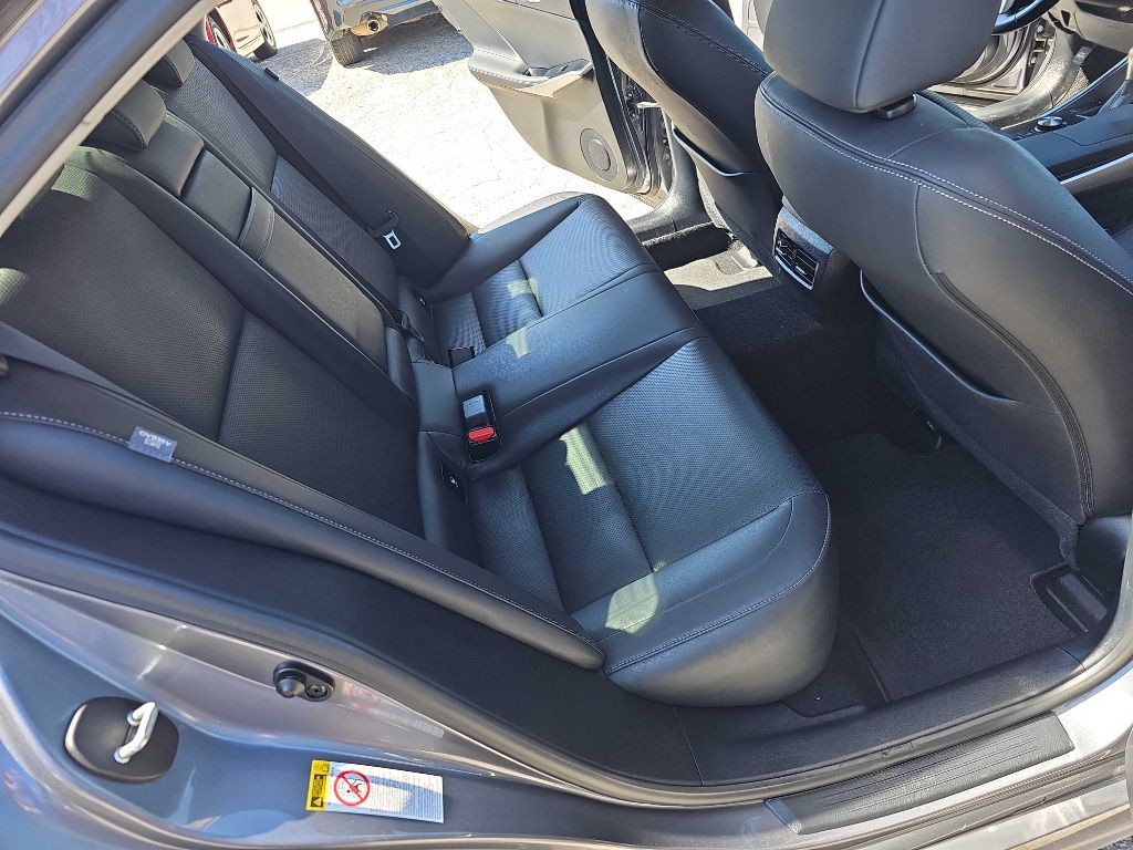 2016 Lexus IS 300 Image 71