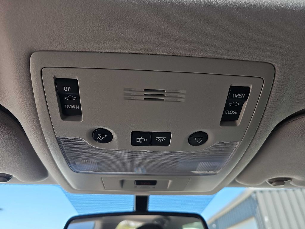 2016 Lexus IS 300 Image 74