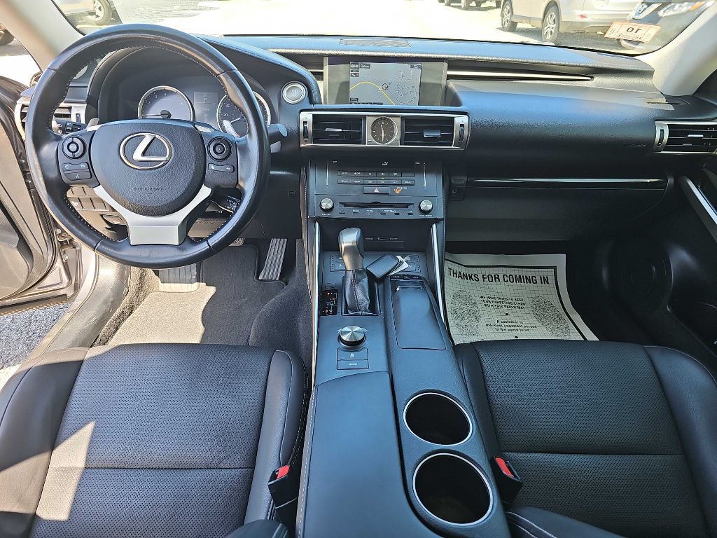 2016 Lexus IS 300 Image 75